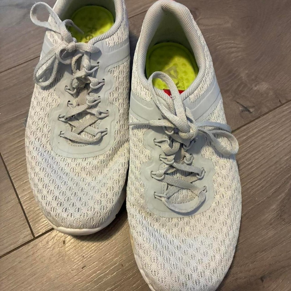 Reebok ZRated Trainers Womens White Grey NWOT Running Shoes Mesh Memory Tech